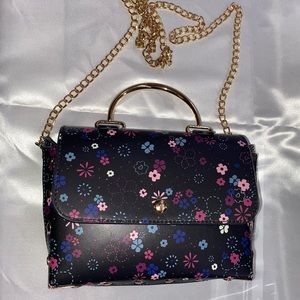 Cute Floral Crossbody💐🌺